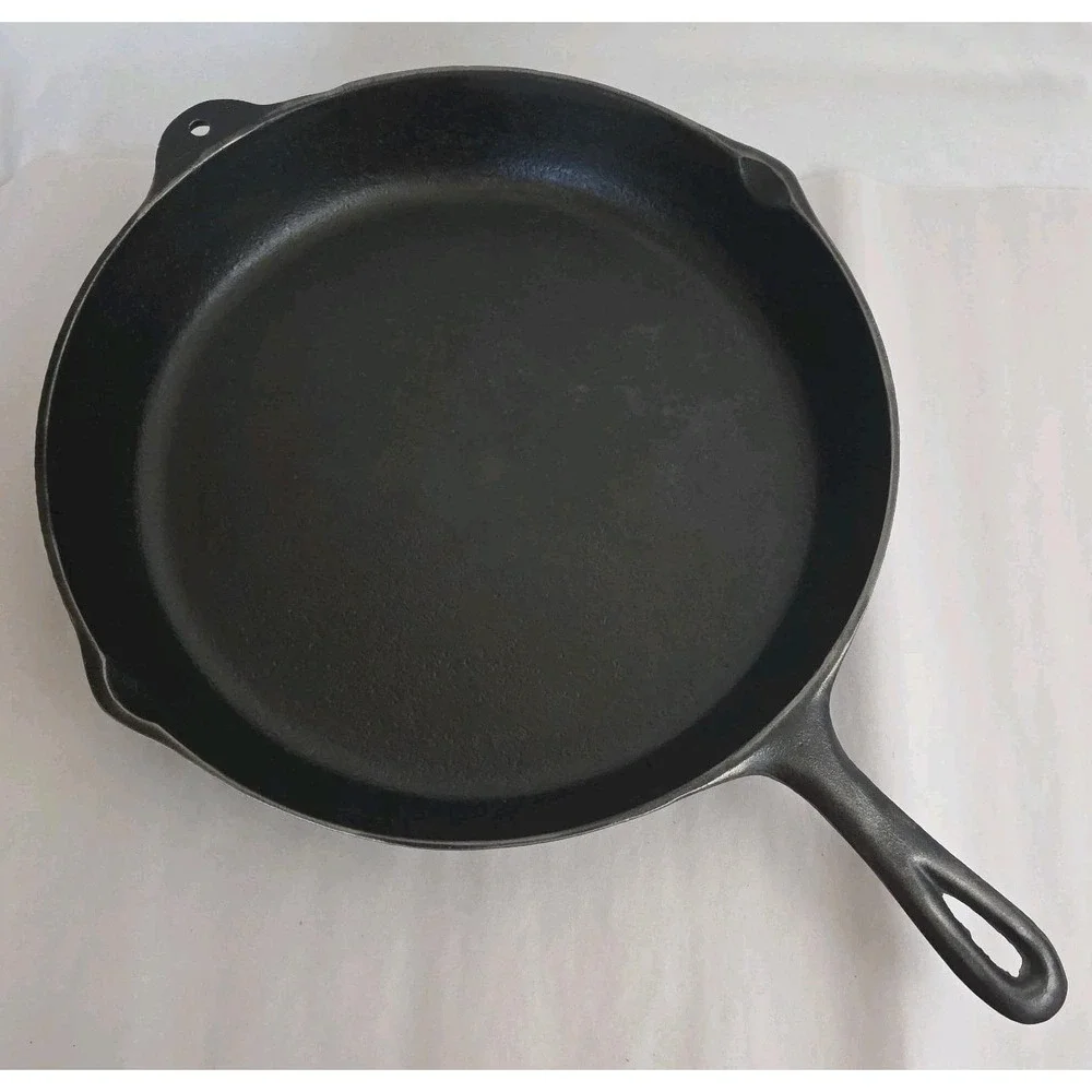 VTG BSR Century Series no 12 cast iron skillet made in USA Heat Ring. Sits Flat